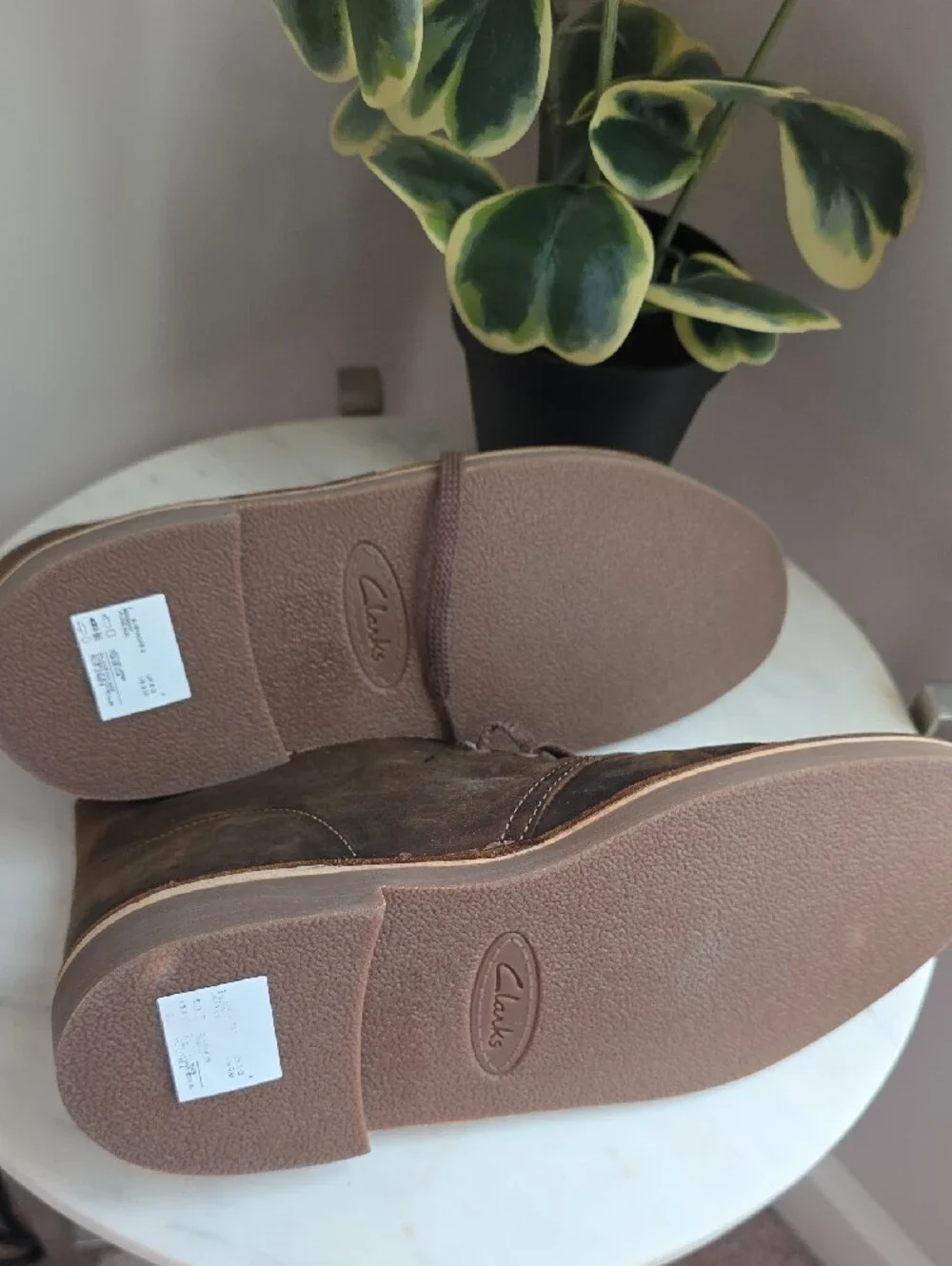 Clarks Brown Leather Chukka Boots — Lace-Up Casual Style